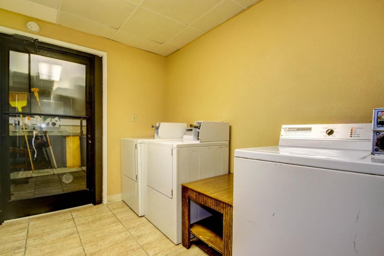 Oceanfront Condo Camelot By The Sea Myrtle Beach Extérieur photo